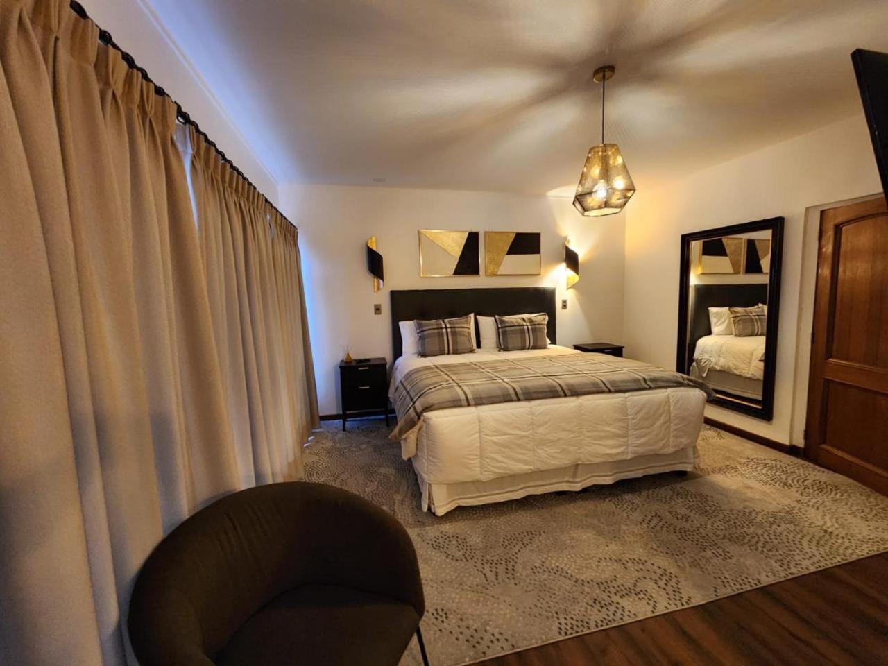 Hotel Gran Muso Los Angeles  Exterior photo